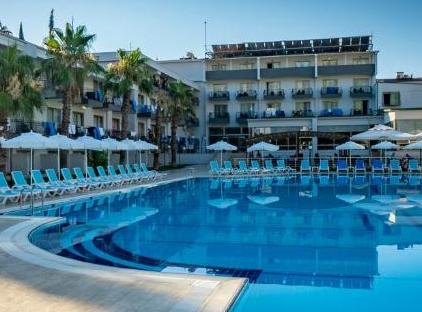 Armas Garden Hotel تورنگار