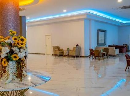 Armas Garden Hotel تورنگار