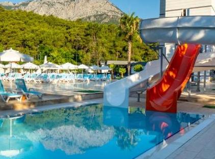 Armas Garden Hotel تورنگار
