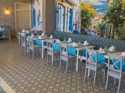 Armas Garden Hotel تورنگار