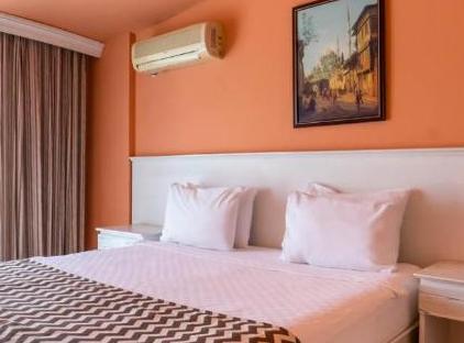 Armas Garden Hotel تورنگار