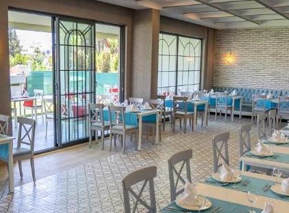 Armas Garden Hotel تورنگار