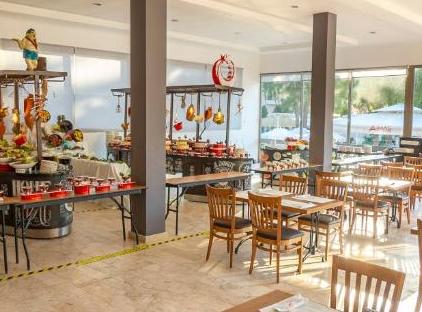 Armas Garden Hotel تورنگار
