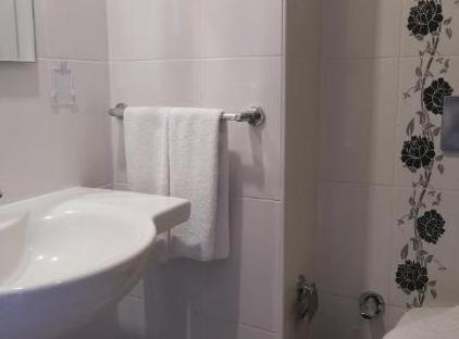 Armas Garden Hotel تورنگار