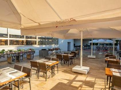 Armas Garden Hotel تورنگار