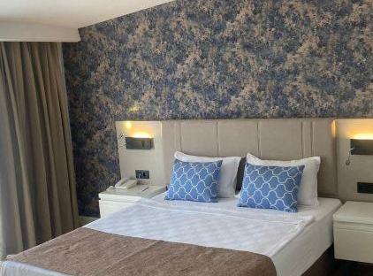 Armas Garden Hotel تورنگار
