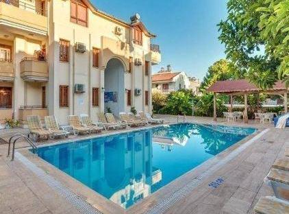 Anita Kemer Noch Hotel تورنگار
