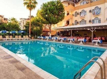 Anita Kemer Noch Hotel تورنگار