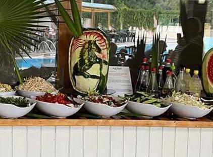Alexius Beach Hotel تورنگار