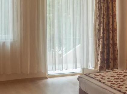 Alexius Beach Hotel تورنگار