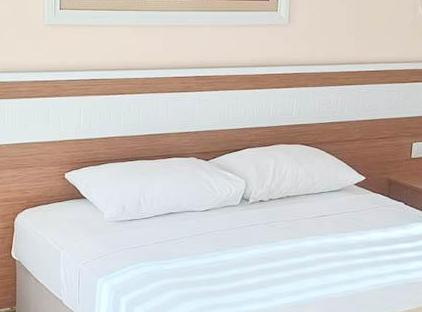 Alexius Beach Hotel تورنگار