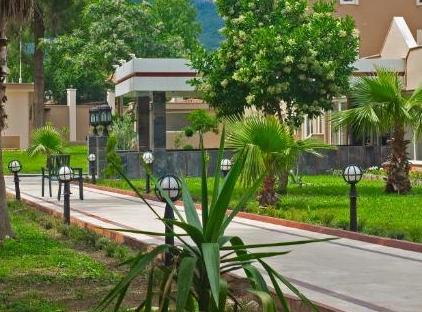 Alexius Beach Hotel تورنگار