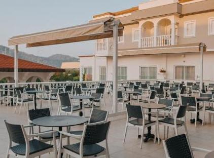 Viking Garden Hotel تورنگار