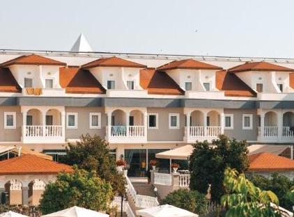 Viking Garden Hotel تورنگار