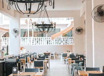 Viking Garden Hotel تورنگار