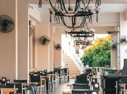 Viking Garden Hotel تورنگار