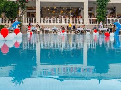 Viking Garden Hotel تورنگار