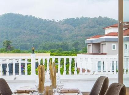 Viking Garden Hotel تورنگار