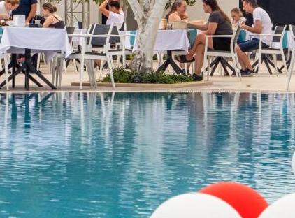 Viking Garden Hotel تورنگار