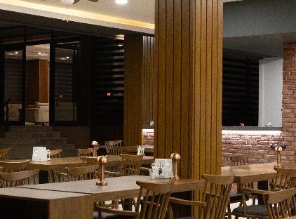 Three Points Hotel تورنگار