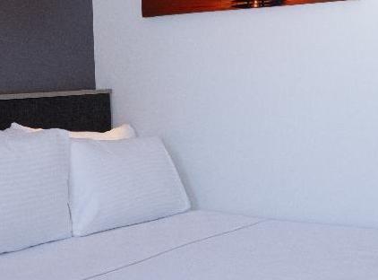 Three Points Hotel تورنگار