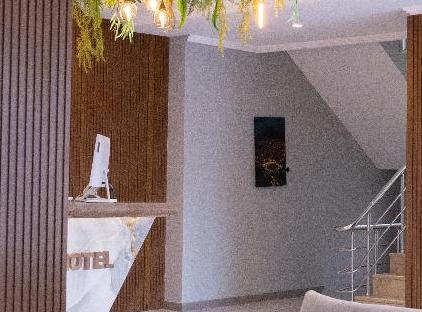 Three Points Hotel تورنگار