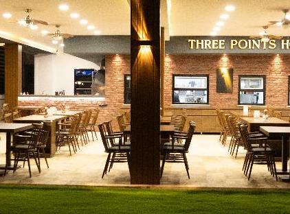 Three Points Hotel تورنگار