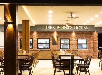 Three Points Hotel تورنگار