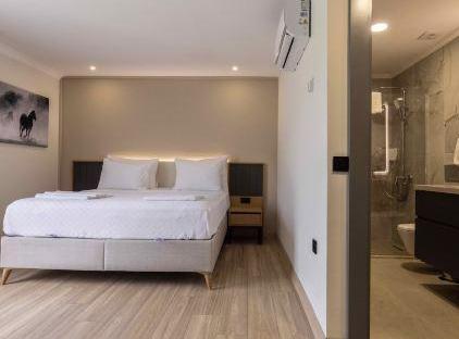 Three Points Hotel تورنگار