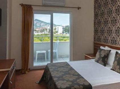 Grand Hotel Derin تورنگار