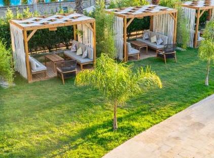 ROSE GARDEN PREMIUM تورنگار