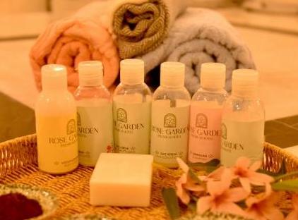 ROSE GARDEN PREMIUM تورنگار