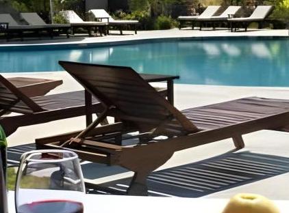 Nerissa Hotel تورنگار