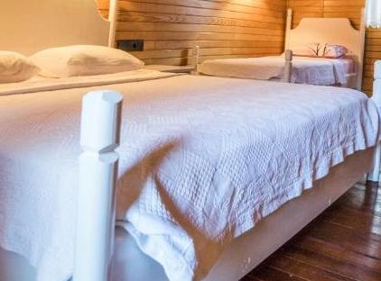 Nerissa Hotel تورنگار