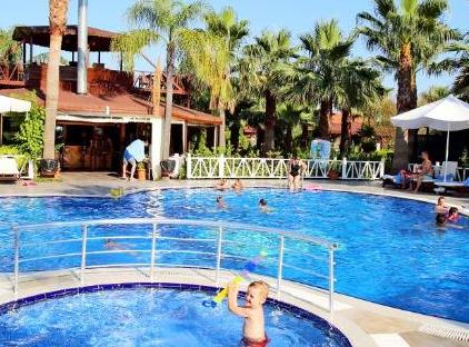 Nerissa Hotel تورنگار