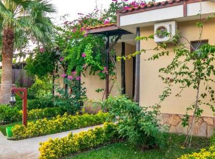 Nerissa Hotel تورنگار