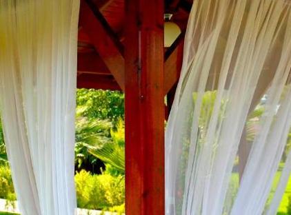 Nerissa Hotel تورنگار