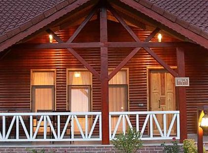 Nerissa Hotel تورنگار