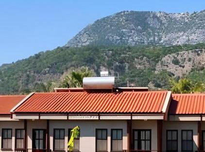 Nerissa Hotel تورنگار