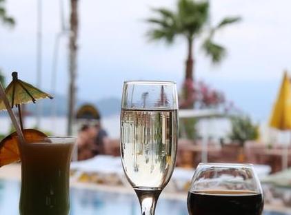 Valeri Beach Hotel تورنگار