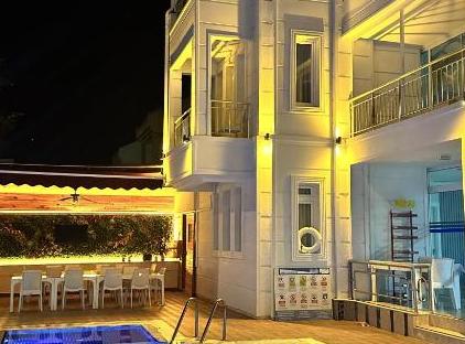 Amsterdam  Otel & Suit تورنگار