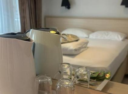 Amsterdam  Otel & Suit تورنگار