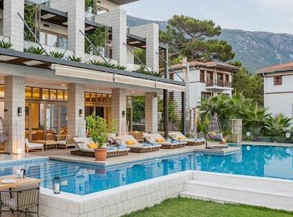 Melanippe Relaxing Hotel تورنگار