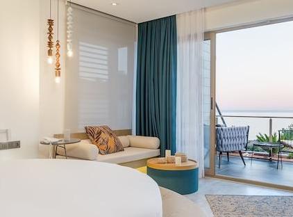 Melanippe Relaxing Hotel تورنگار