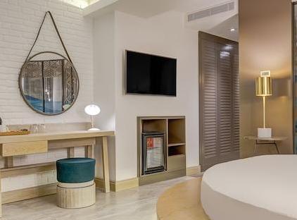 Melanippe Relaxing Hotel تورنگار