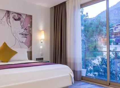 Melanippe Relaxing Hotel تورنگار