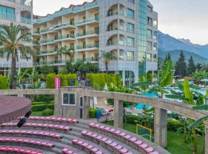 Grand Ring Hotel تورنگار