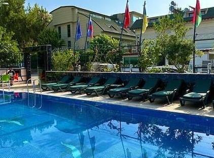 Britannia Hotel تورنگار