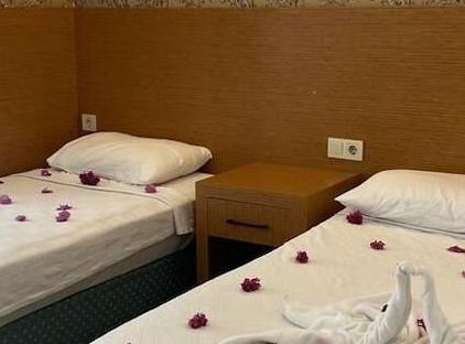 Britannia Hotel تورنگار