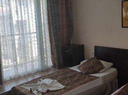 Romeo Otel تورنگار